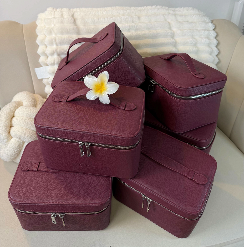 The Dute Vanity Case